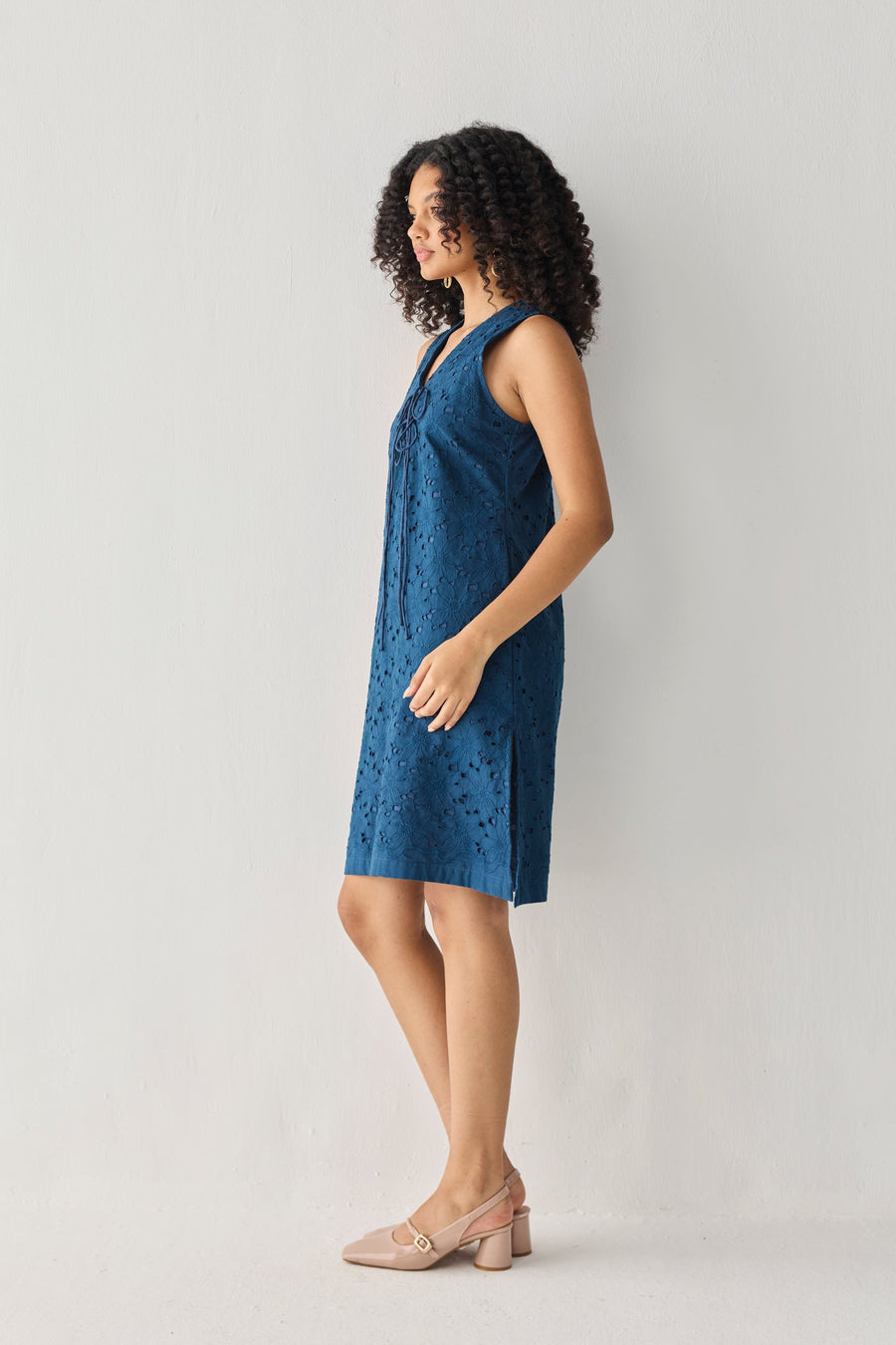 Sleeveless Knee-Length Dress in Blue | Reistor