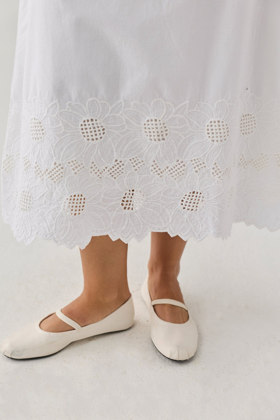 Embroidered Midi Skirt in White