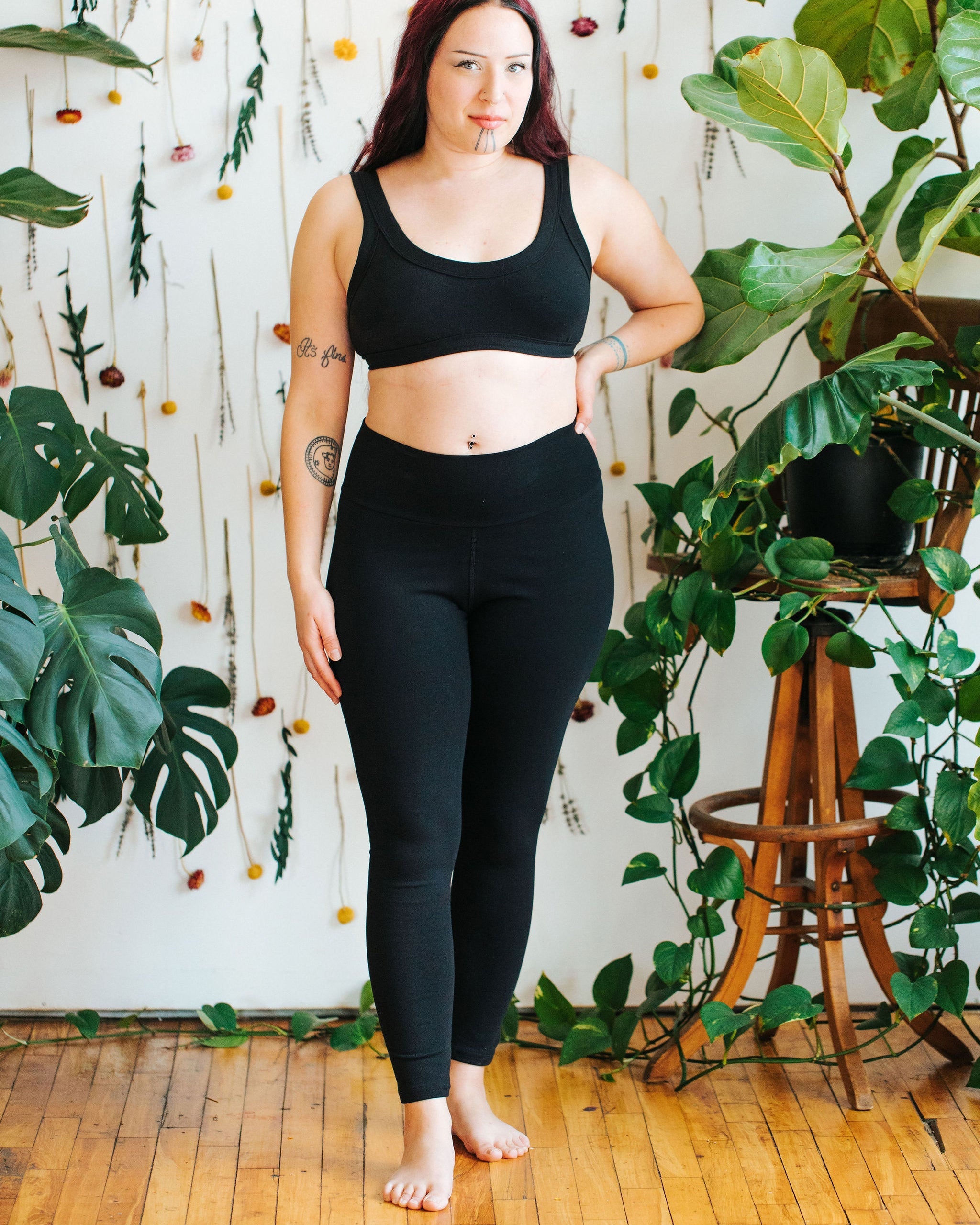 Ankle_Leggings_Black_4_e415b436-0bc3-48be-bbf7-4d3ed4705bd8.jpg