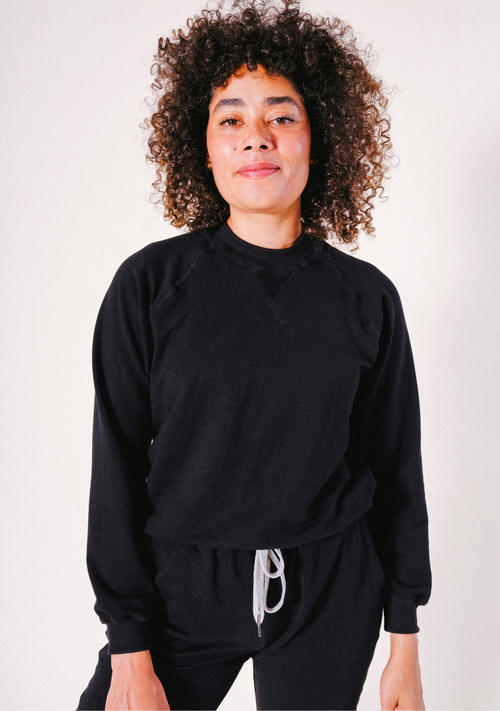 Poplinen Agnes Raglan Organic Cotton + Tencel™ Sweatshirt - Black - plus size garment, product view