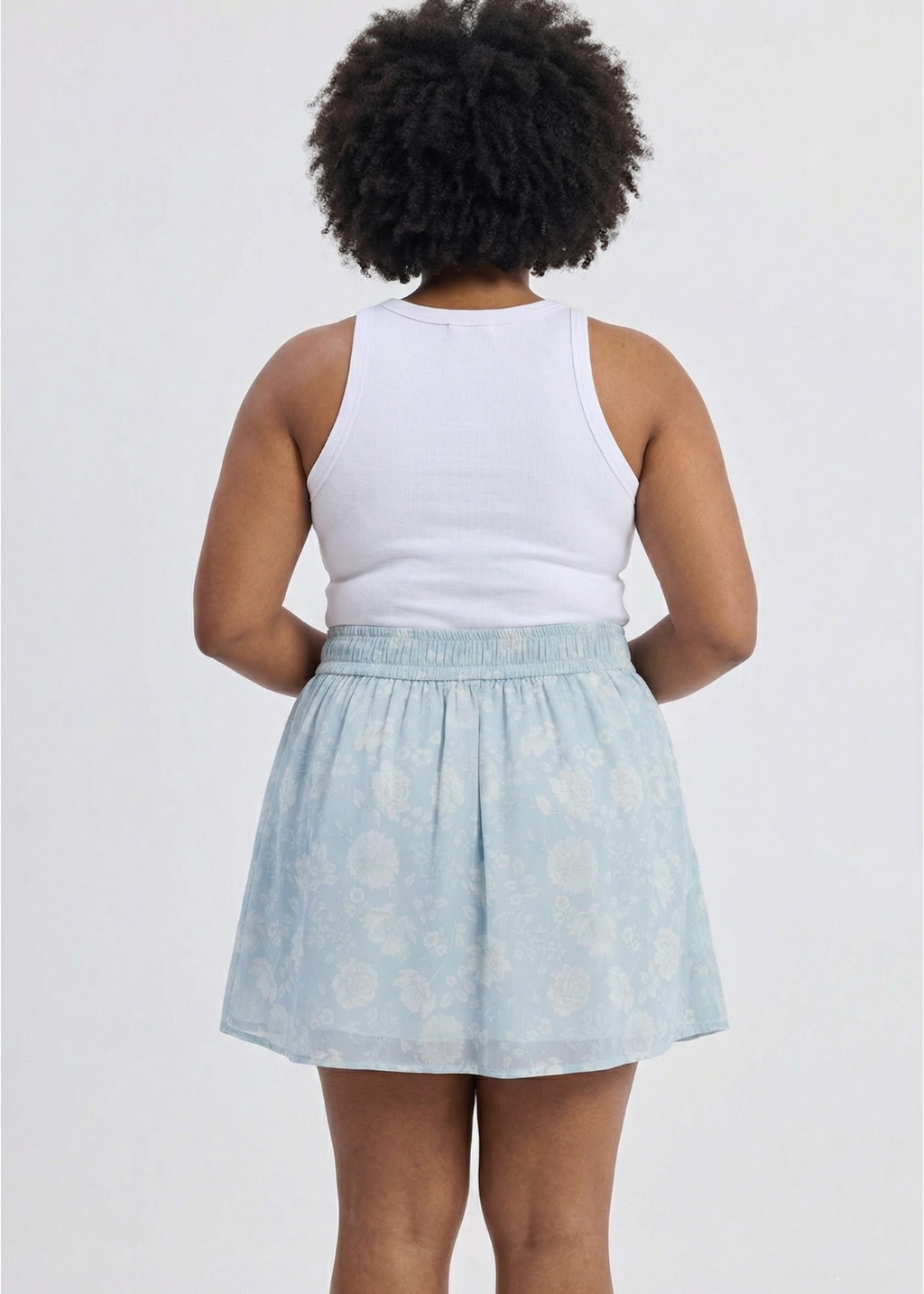 BLUEXWHITE_FLORAL.png