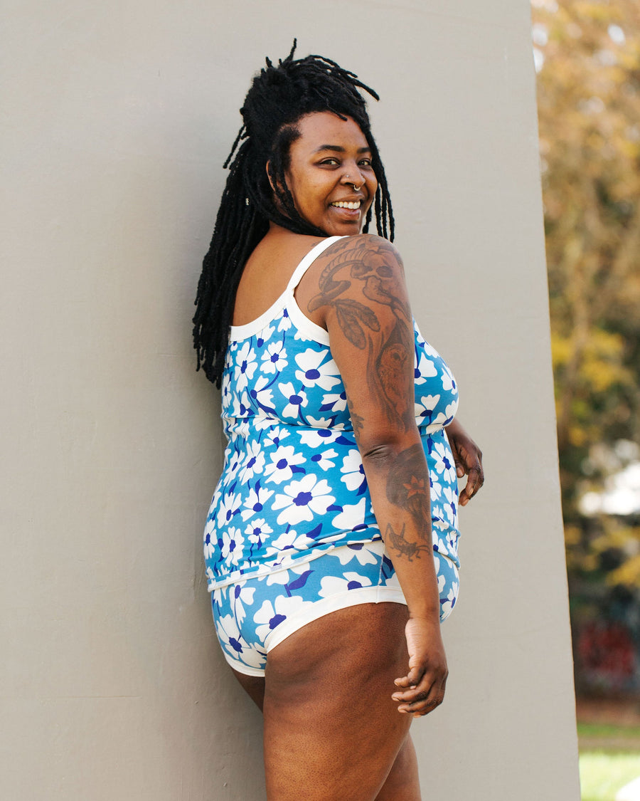 Thunderpants USA Hipster Moody Blooms - inclusive underwear, lifestyle shot