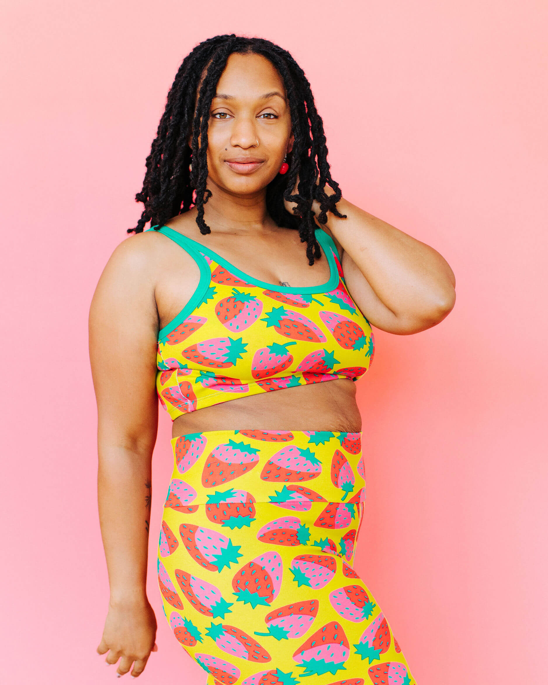 Longline_Bra_Strawberry_4_13da537b-e1d9-47ff-9ea2-08a293c82a55.jpg
