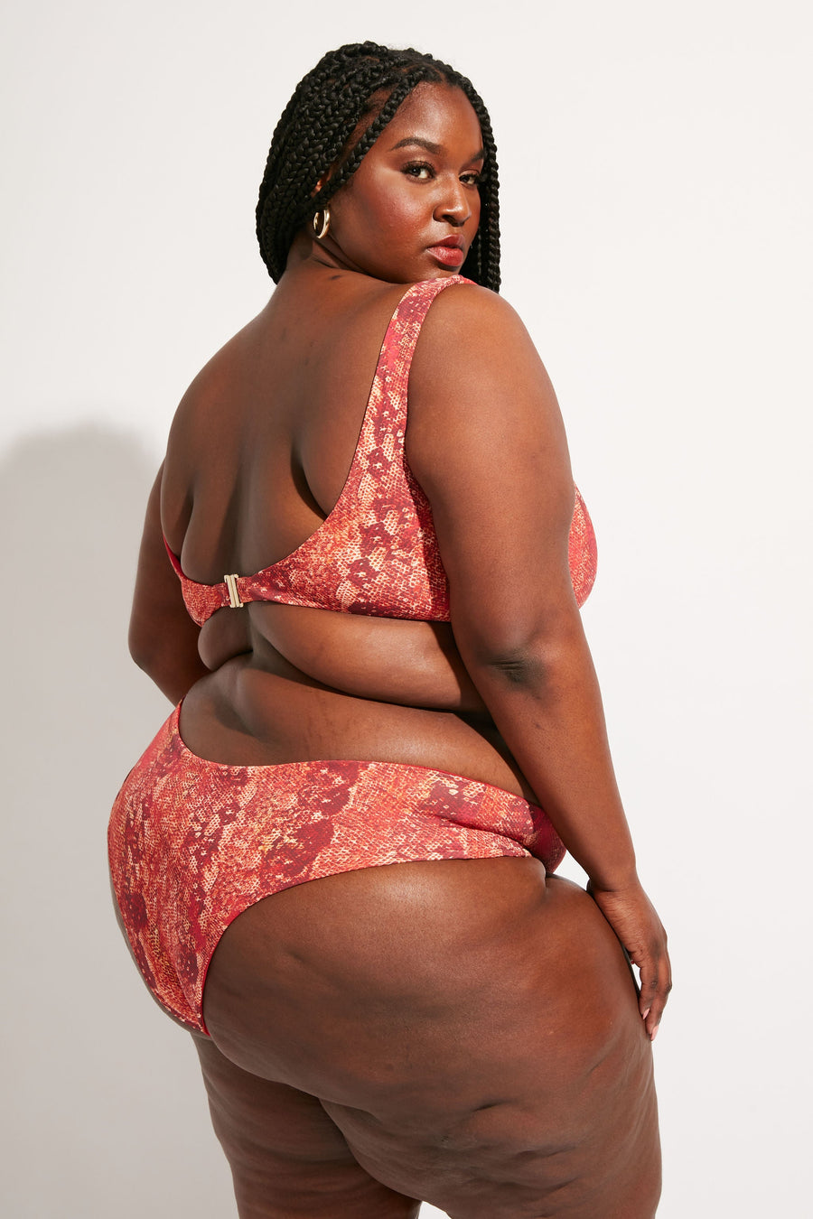 Nomads Swimwear Playa Top II in Iguana - size inclusive swimwear on size inclusive model, product view
