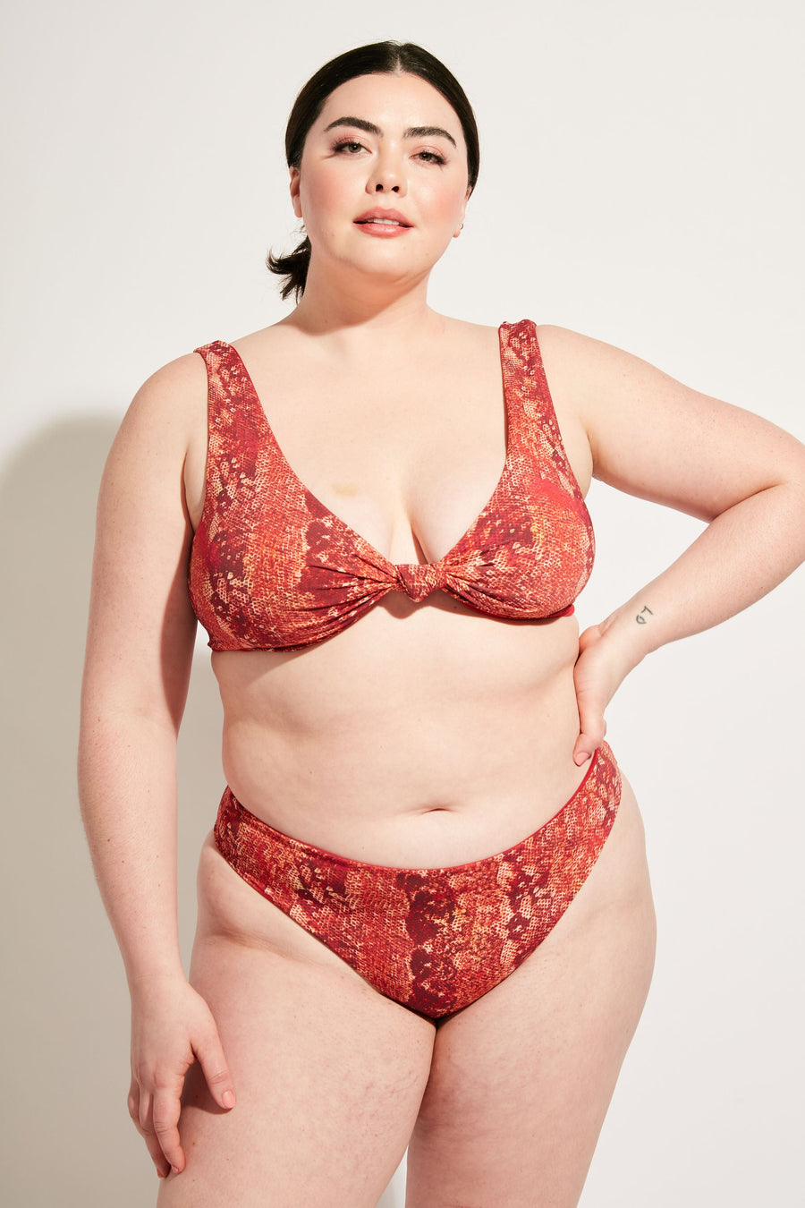 Nomads Swimwear Playa Top II in Iguana - size inclusive swimwear on size inclusive model, product view