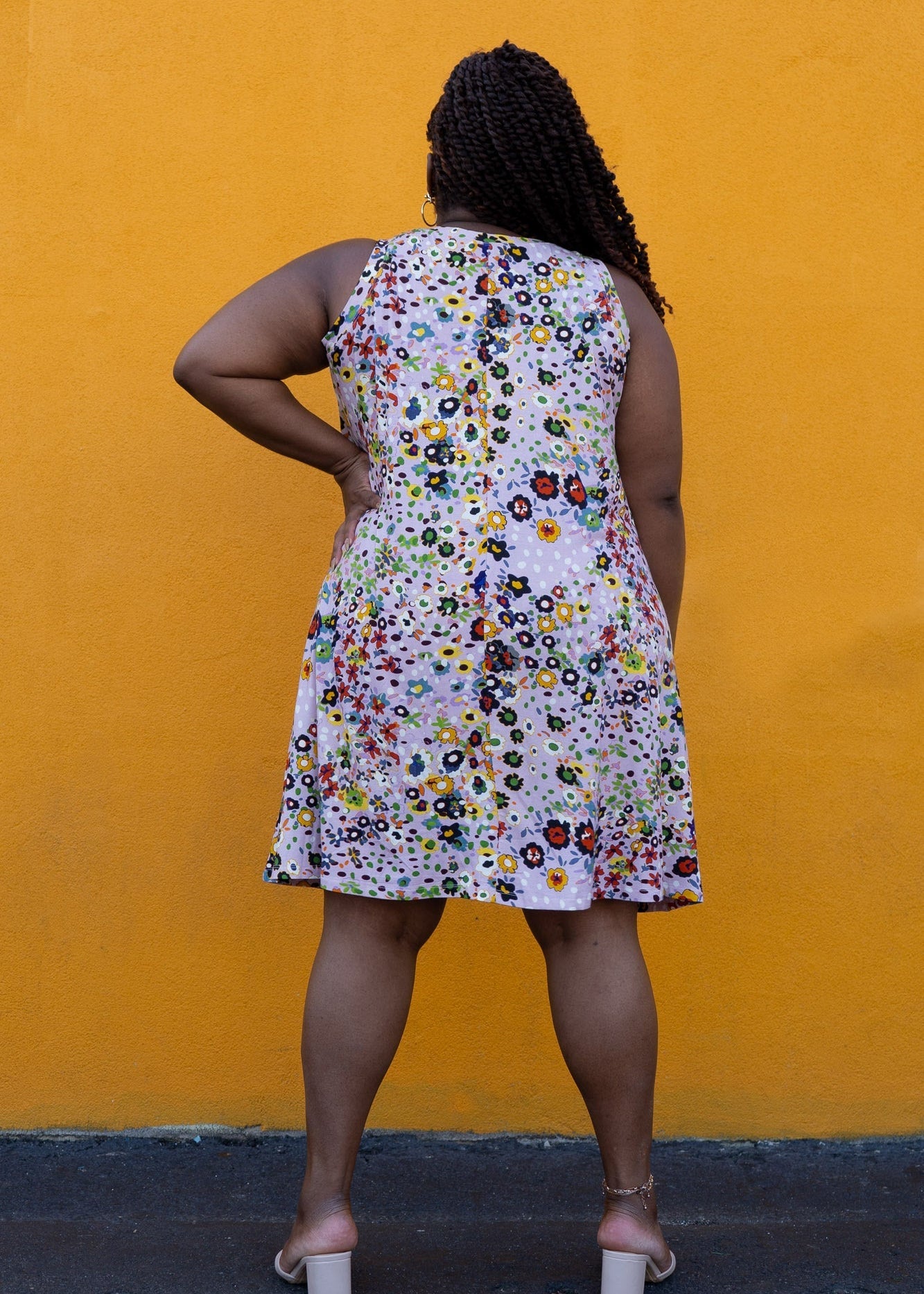 cara.lavendar.back_8c45be17-fa30-43e6-afcd-cb1d72d66639.jpg